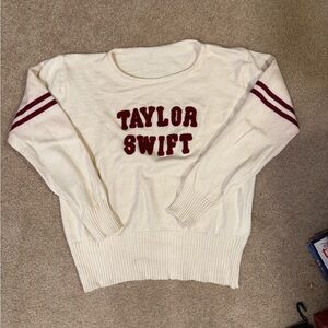 LG Cream Ribbed Knit Top